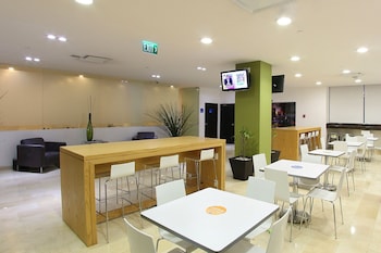 One Culiacan Forum,Los Mochis>>Culiacan,3 star