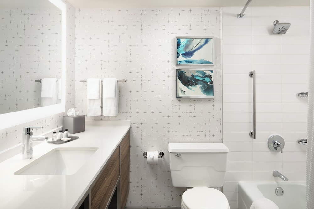 crowne plaza dallas market ctr love field by ihg