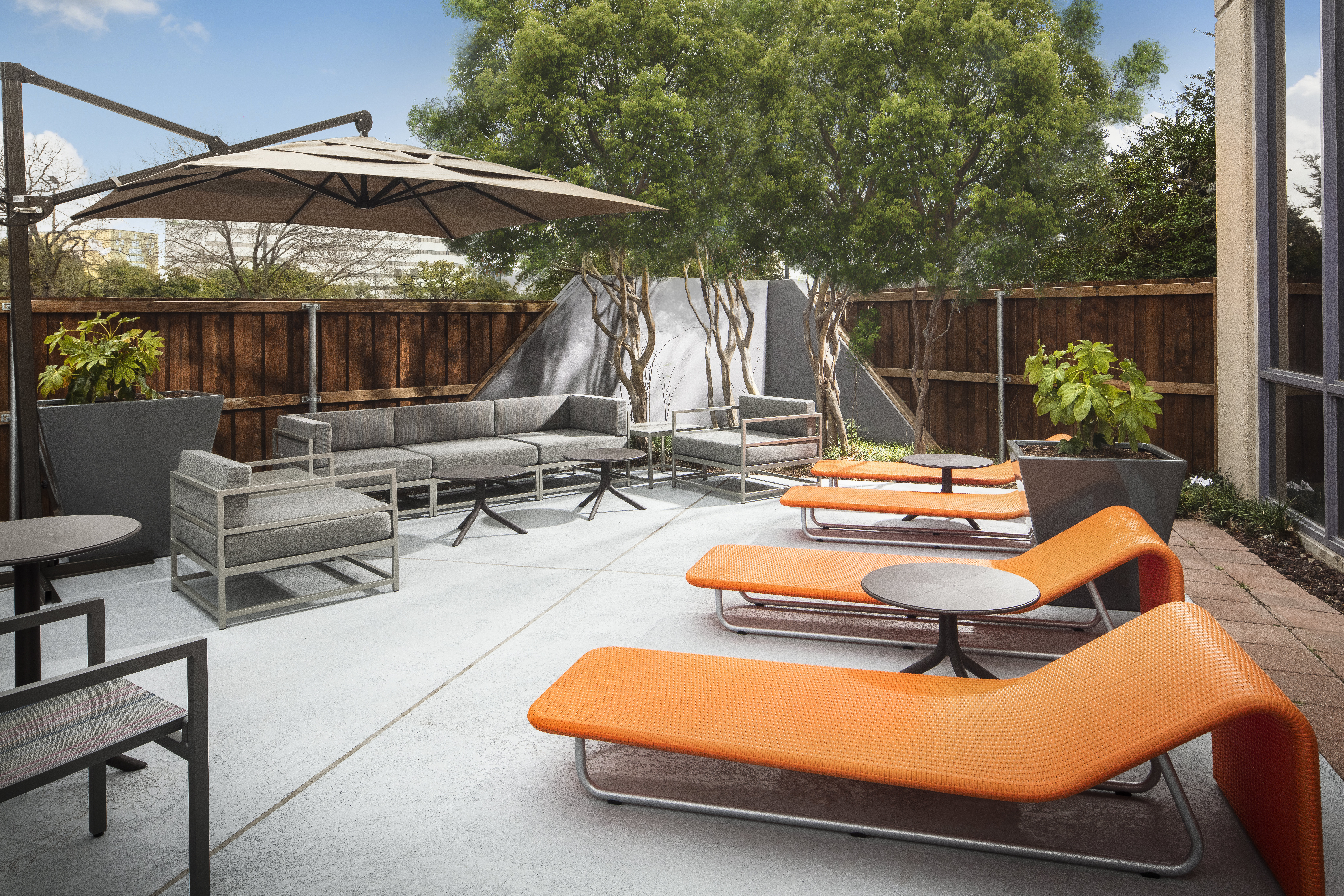 crowne plaza dallas market ctr love field by ihg