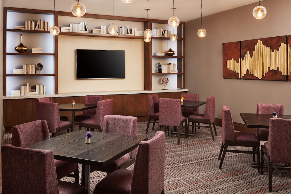 crowne plaza dallas market ctr love field by ihg