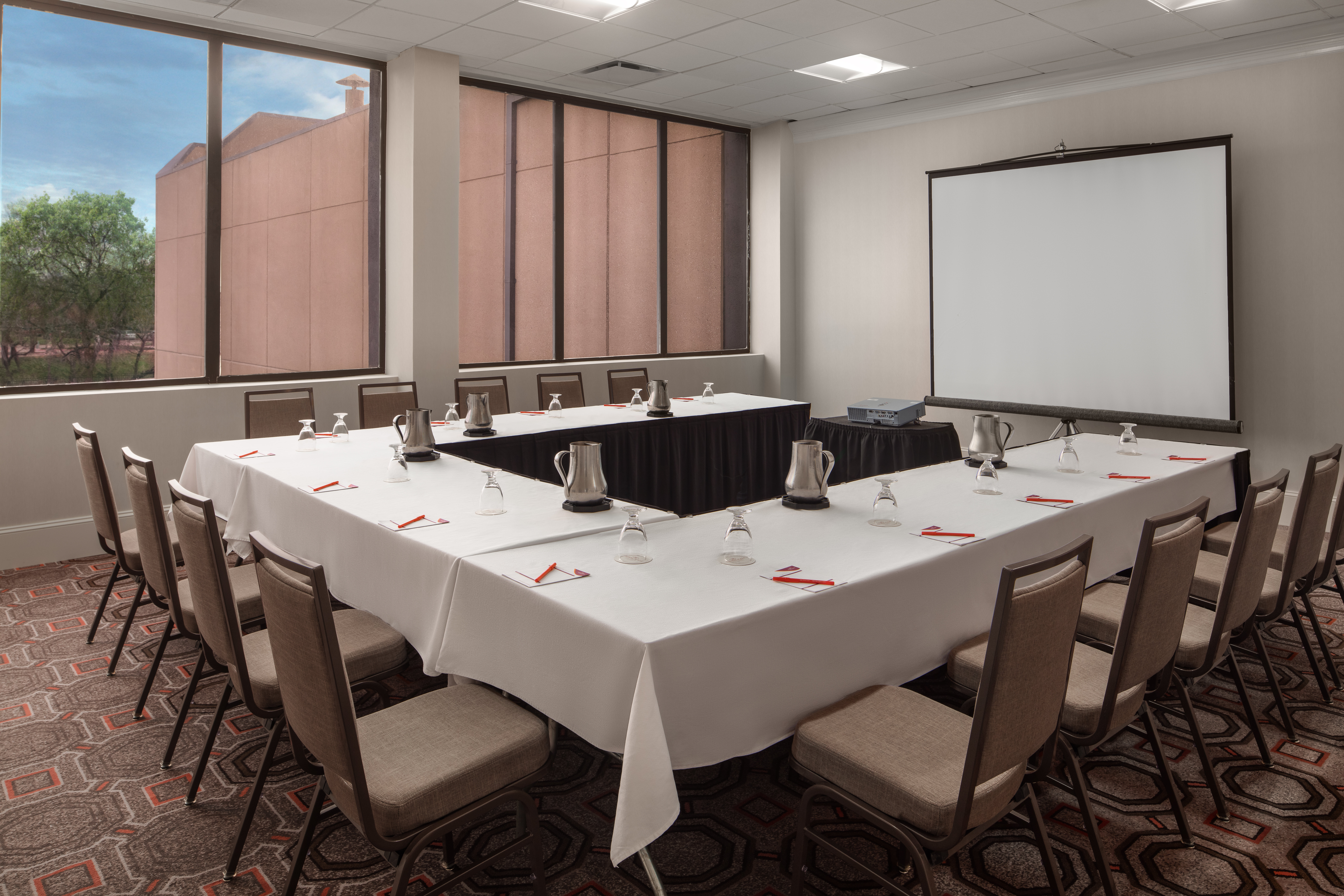 crowne plaza dallas market ctr love field by ihg