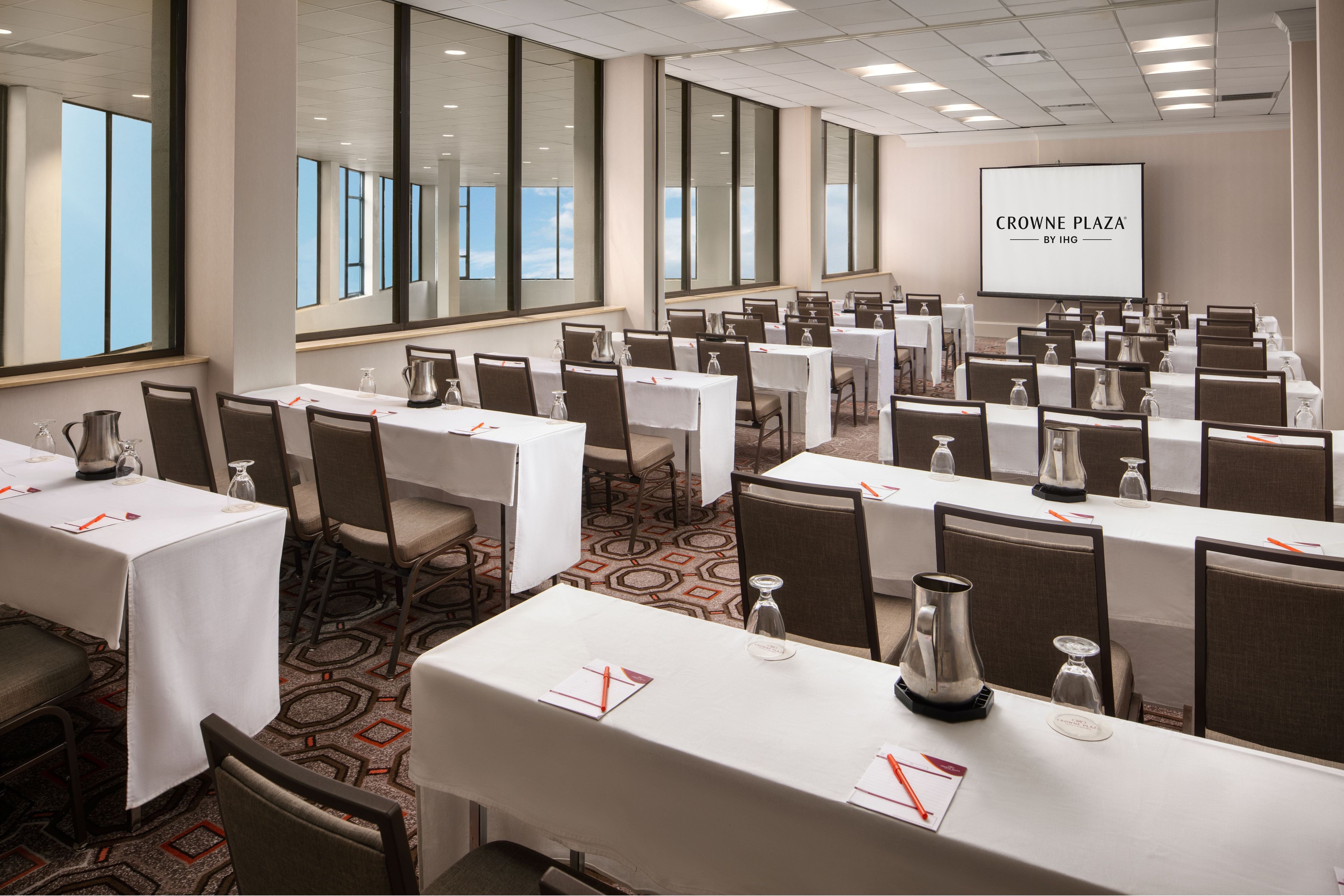 crowne plaza dallas market ctr love field by ihg