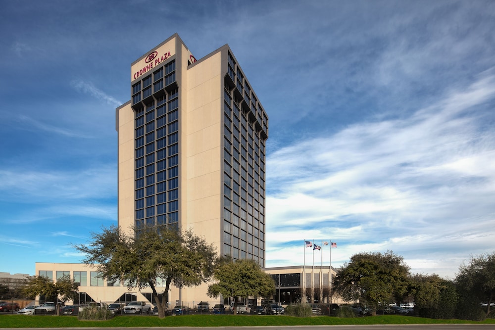 crowne plaza dallas market ctr love field by ihg