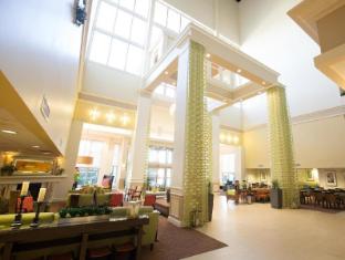 hilton garden inn dallas market center