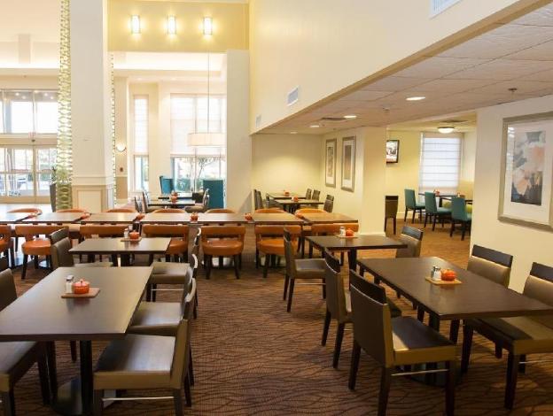 hilton garden inn dallas market center