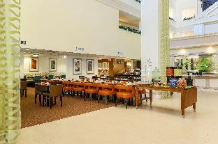 hilton garden inn dallas market center