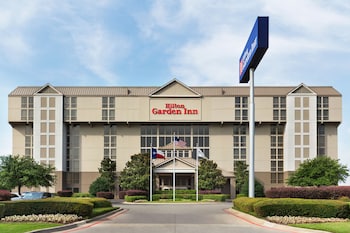 hilton garden inn dallas market center