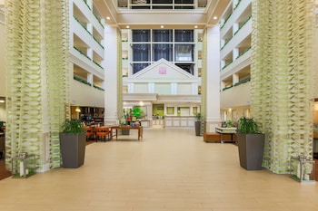 hilton garden inn dallas market center