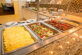 hilton garden inn dallas market center