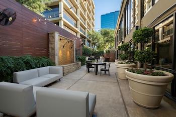 The Beeman Hotel,Near Meadows Museum,4 star