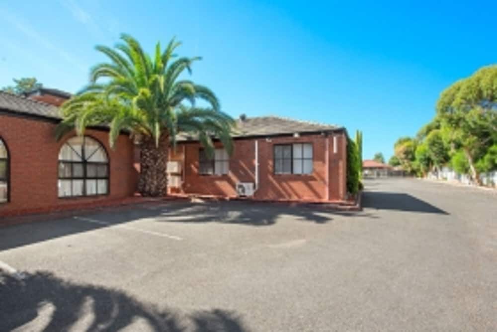 Comfort Hotel Dandenong,Melbourne>>Dandenong,4 star