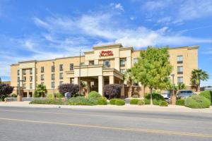 hampton inn and suites kingman