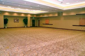 hampton inn and suites kingman