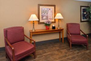 hampton inn and suites kingman