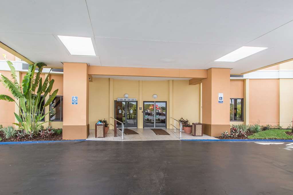 comfort inn and suites kissimmee by the parks