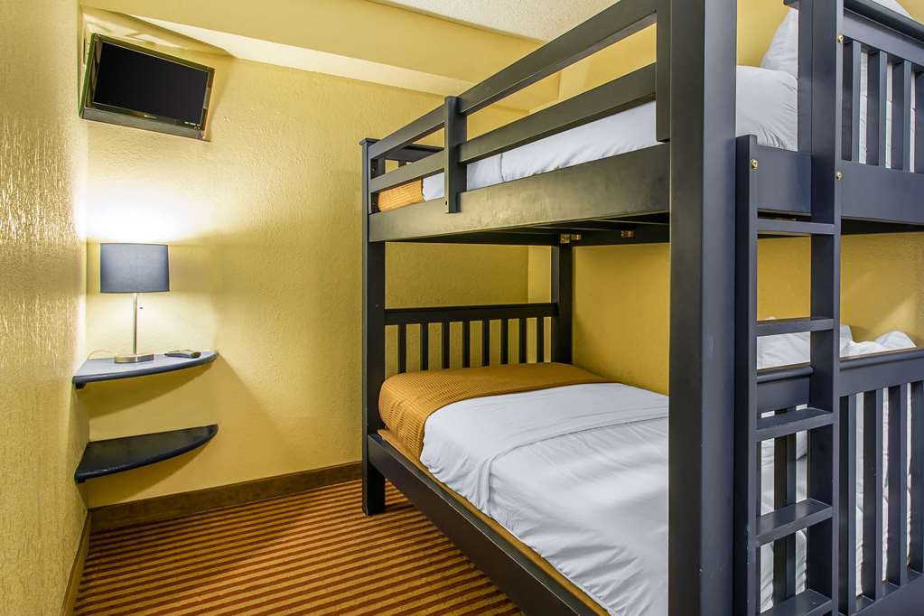 comfort inn and suites kissimmee by the parks