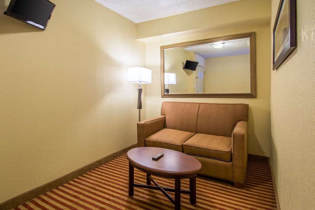 comfort inn and suites kissimmee by the parks
