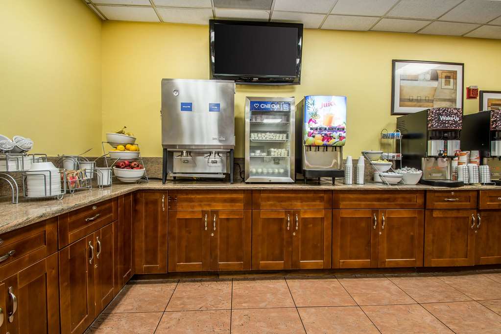 comfort inn and suites kissimmee by the parks