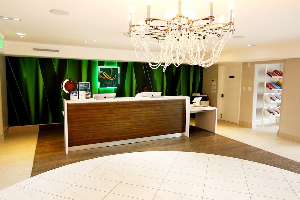 quality inn and suites by the parks