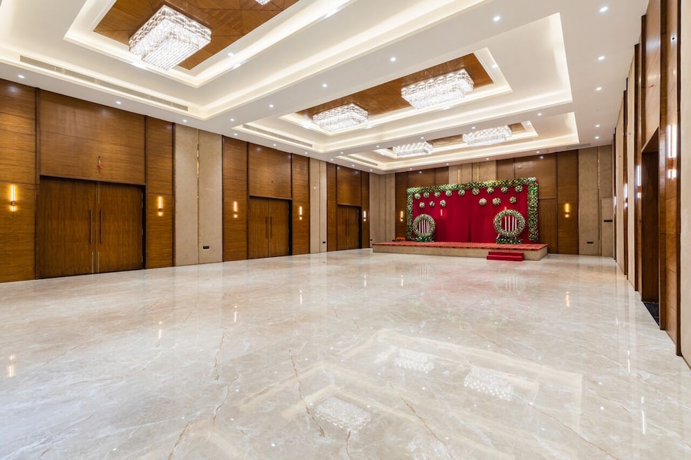 gaurison hotel and resort