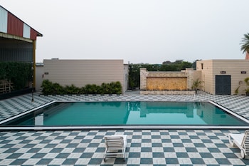 gaurison hotel and resort