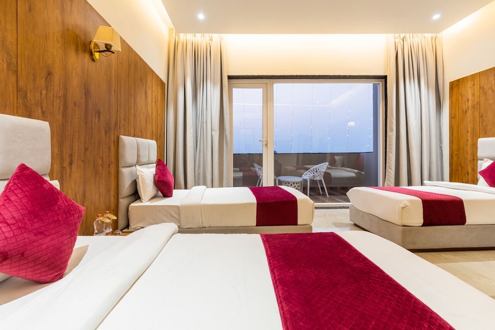 gaurison hotel and resort
