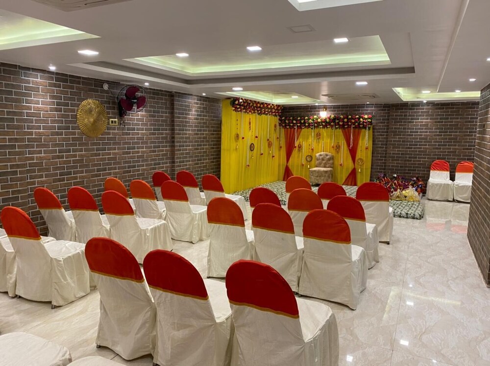 ramesh palace