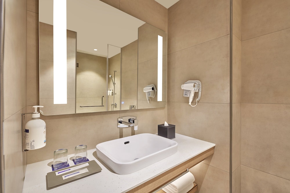 holiday inn express bengaluru bommasandra