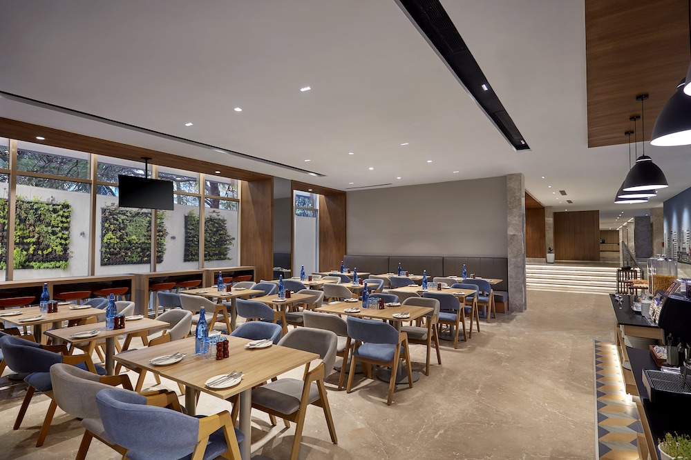 holiday inn express bengaluru bommasandra