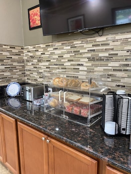 travelodge by wyndham iowa city