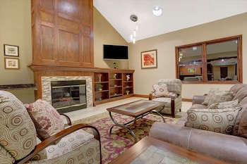 Travelodge By Wyndham Iowa City,Coralville>>Cedar Rapids - Iowa City,2 star