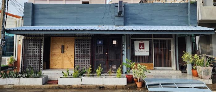 the travellers house pet friendly accommodation