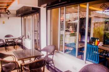 dayo suites and hotel