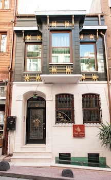 villa pera suite hotel