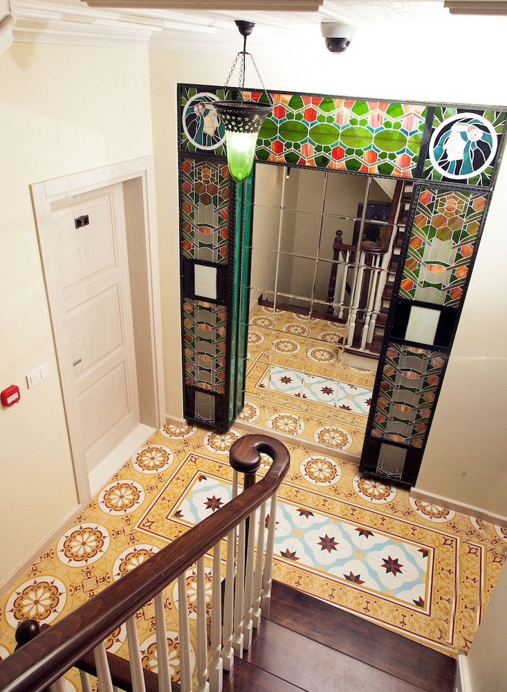 villa pera suite hotel