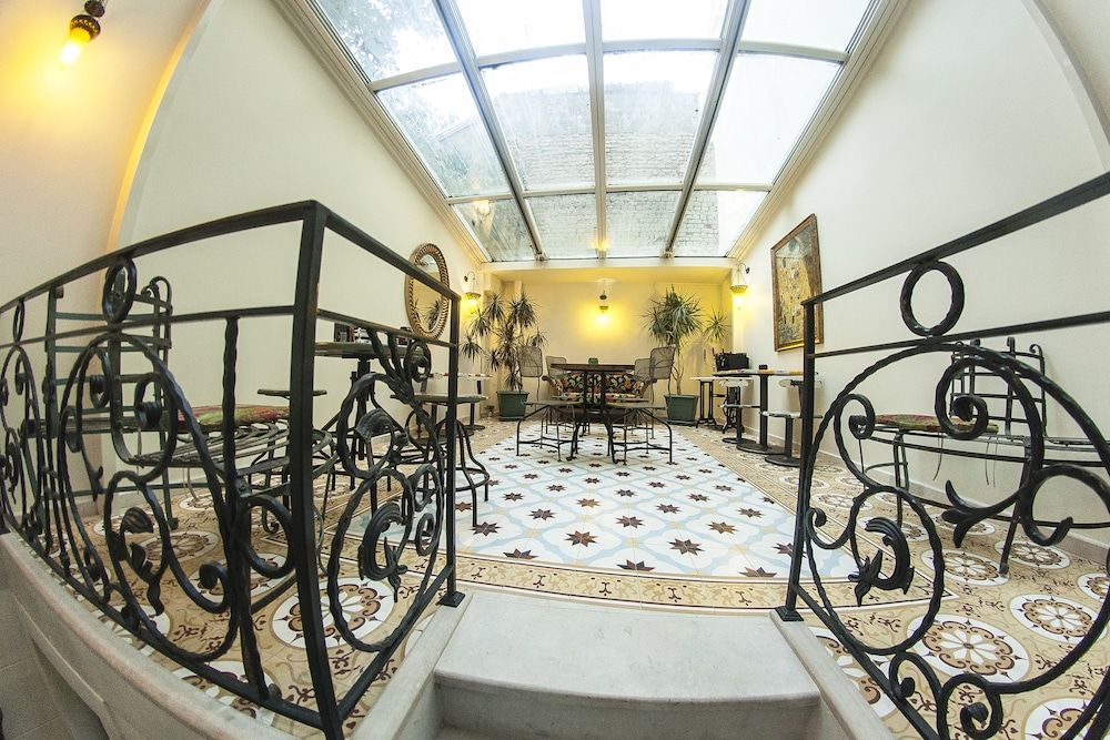 villa pera suite hotel