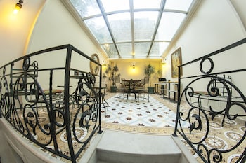 villa pera suite hotel