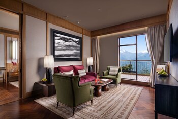 taj guras kutir resort and spa gangtok