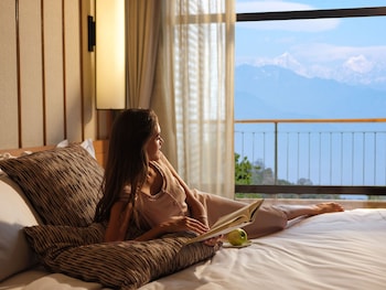 taj guras kutir resort and spa gangtok