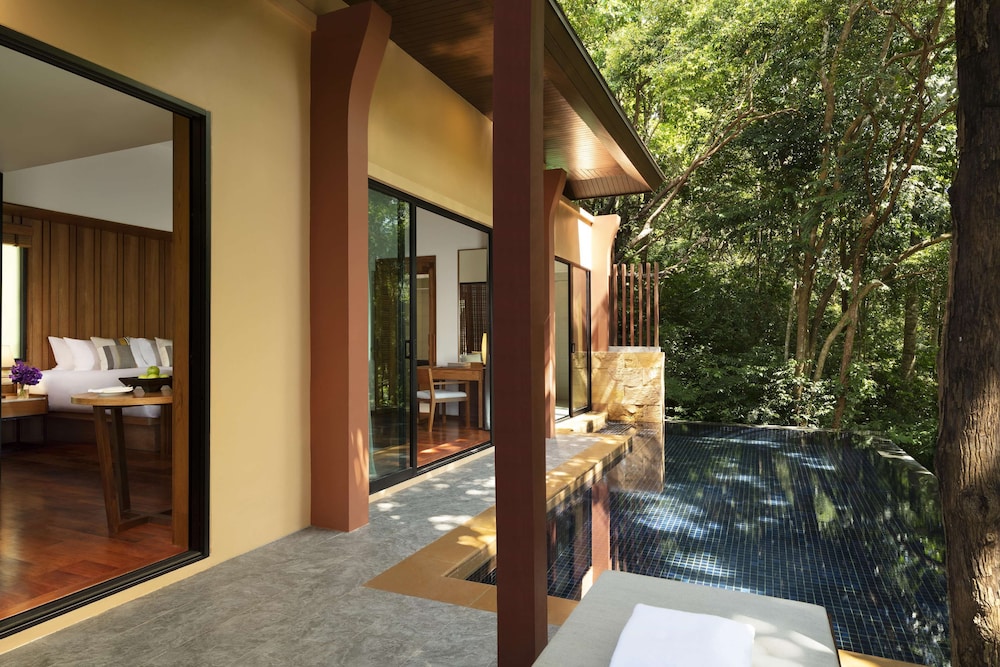 avani ao nang cliff krabi resort