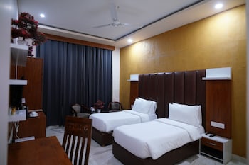 golden hut derabassi