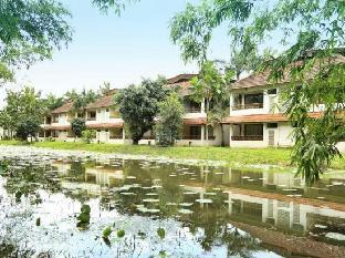 manor backwater resort