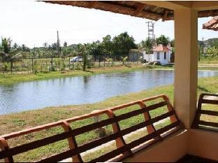 manor backwater resort