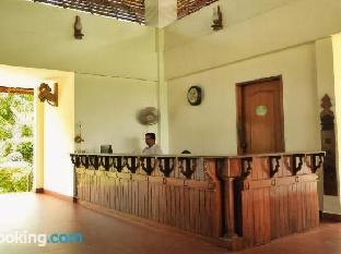 manor backwater resort