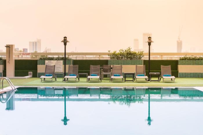 evergreen place siam by uhg