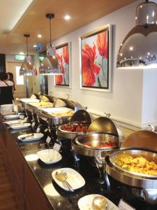 evergreen place siam by uhg