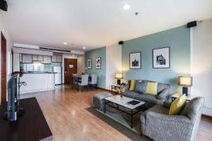 evergreen place siam by uhg