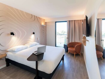 ibis styles cabries aix en provence tgv