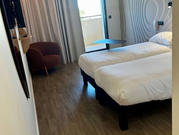 ibis styles cabries aix en provence tgv