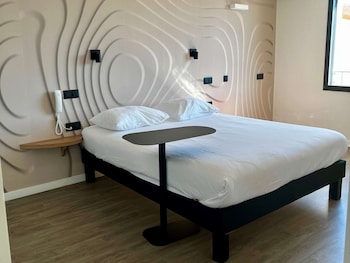ibis styles cabries aix en provence tgv